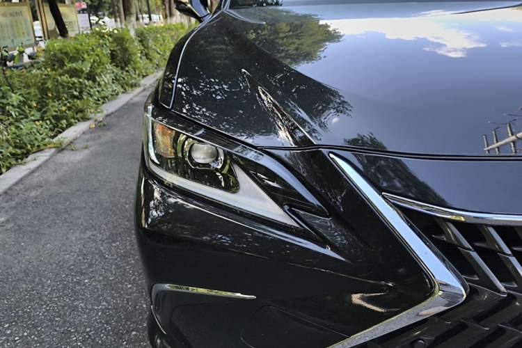 Used Lexus ES 2021 200 Excellence Edition Right Front Headlight