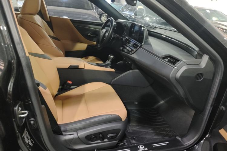 Used Lexus ES 2021 200 Excellence Edition Right Front Seat