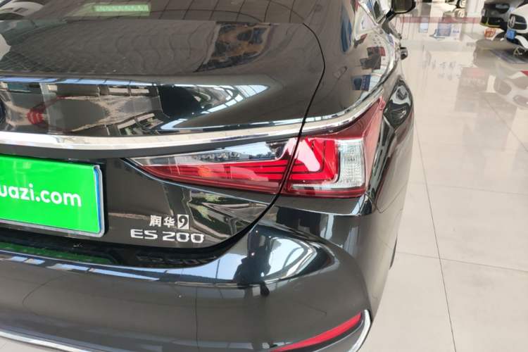 Used Lexus ES 2021 200 Excellence Edition Right Rear Taillight