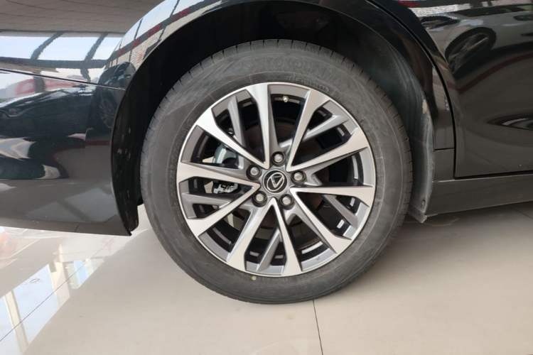 Used Lexus ES 2021 200 Excellence Edition Right Rear Wheel Hub