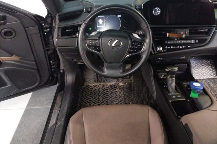 Used Lexus ES 2021 200 Excellence Edition Steering Wheel