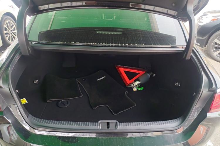 Used Lexus ES 2021 300h Excellence Edition Trunk