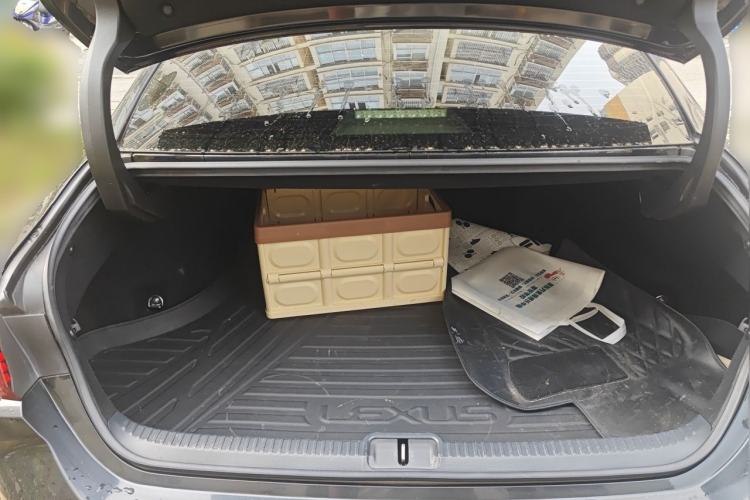 Used Lexus ES 2021 260 Excellence Edition Trunk