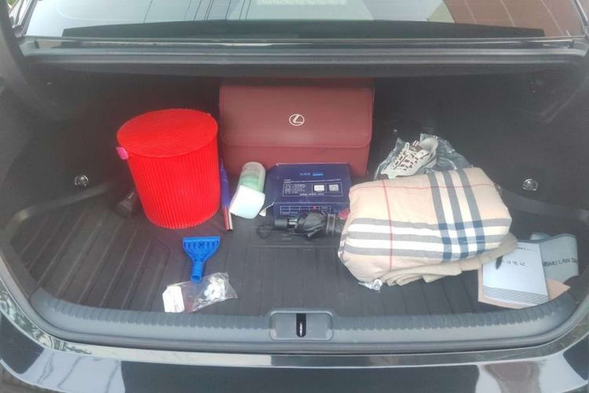Used Lexus ES 2021 260 Excellence Edition Trunk