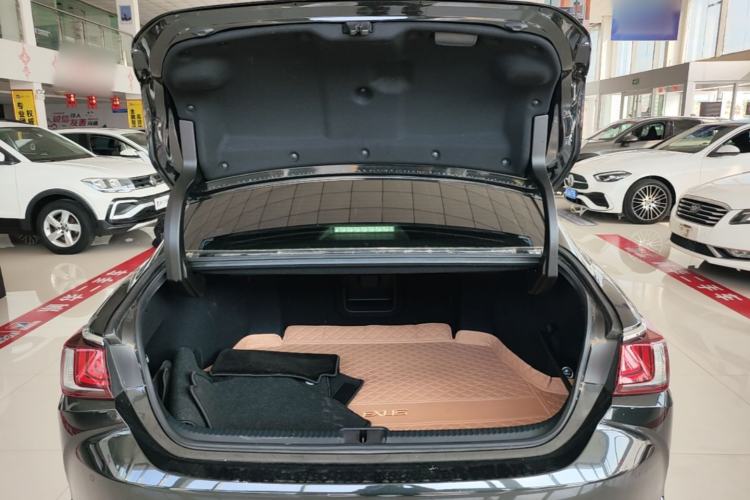Used Lexus ES 2021 200 Excellence Edition Trunk