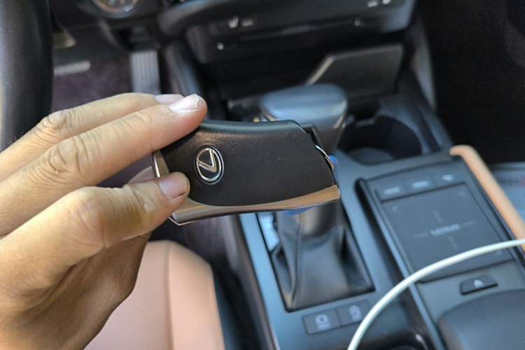 Used Lexus ES 2021 200 Excellence Edition Vehicle Key
