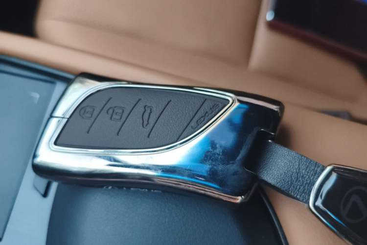 Used Lexus ES 2021 260 Excellence Edition Vehicle Key