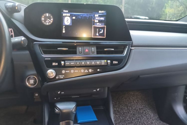 Used Lexus ES 2021 260 Excellence Edition Audio And AC Panel