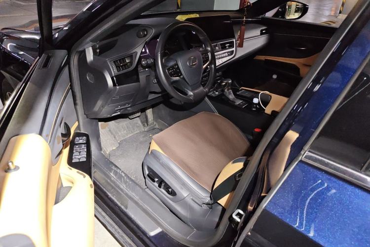 Used Lexus ES 2021 260 Excellence Edition Driver Seat