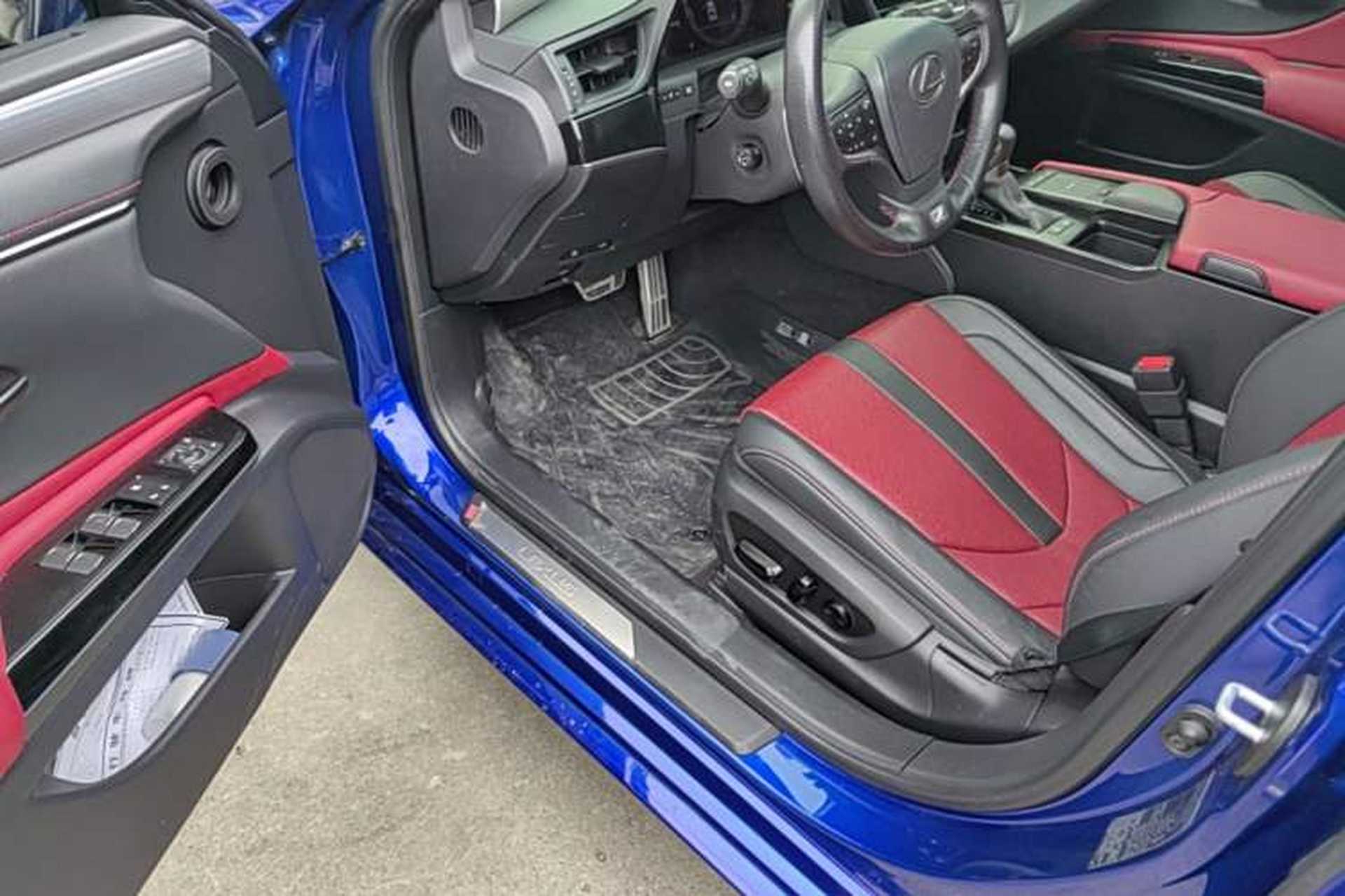 Used Lexus ES 2021 300h F SPORT Driver Seat
