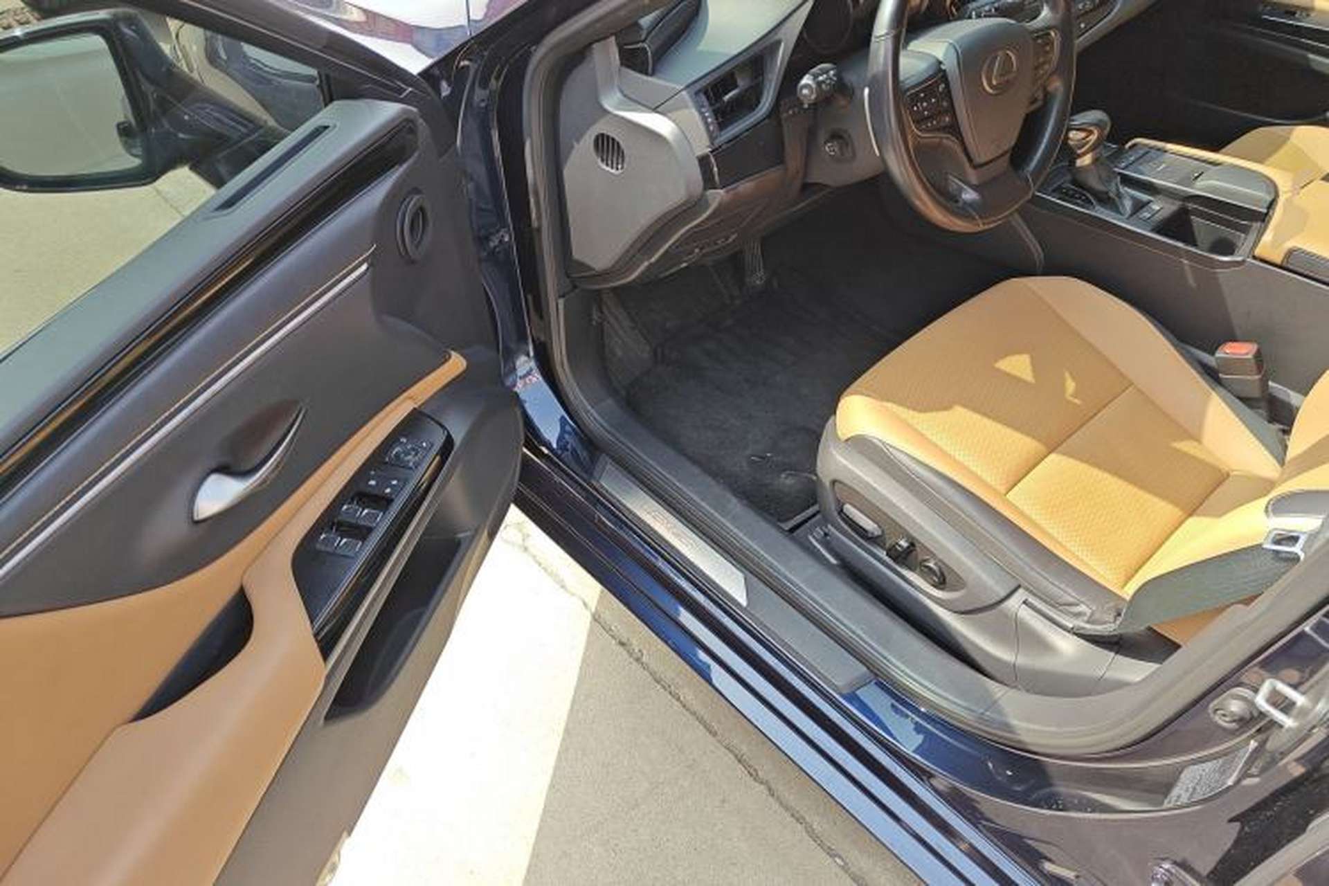 Used Lexus ES 2021 200 Excellence Edition Driver Seat