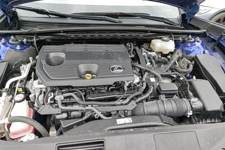 Used Lexus ES 2021 300h F SPORT Engine Bay