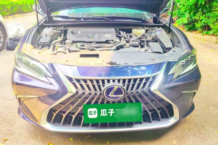 Used Lexus ES 2021 300h Deluxe Edition Engine Bay