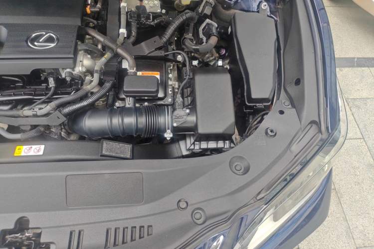 Used Lexus ES 2021 300h Excellence Edition Engine Bay Left