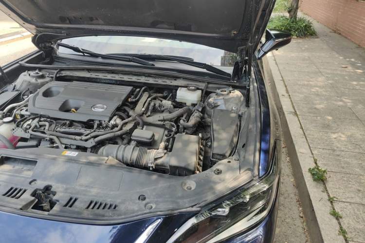 Used Lexus ES 2021 300h Deluxe Edition Engine Bay Left