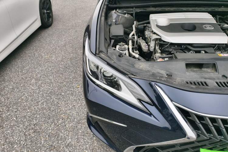 Used Lexus ES 2021 200 Excellence Edition Engine Bay Right