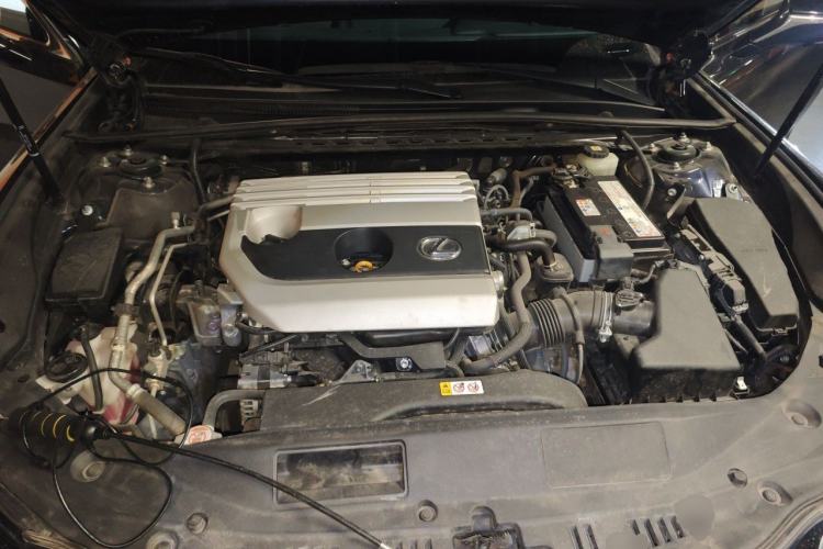 Used Lexus ES 2021 200 Luxury Edition Engine Bay