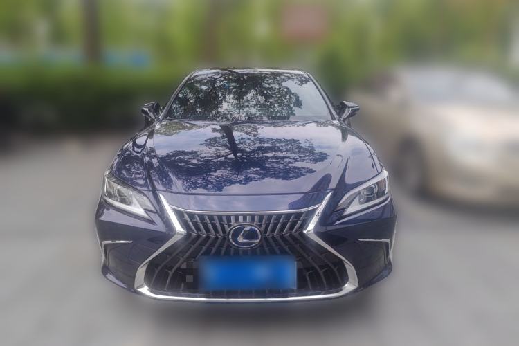 Used Lexus ES 2021 300h Excellence Edition Front