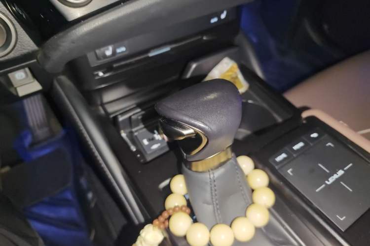 Used Lexus ES 2021 200 Excellence Edition Gear Lever