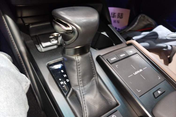 Used Lexus ES 2021 200 Excellence Edition Gear Lever