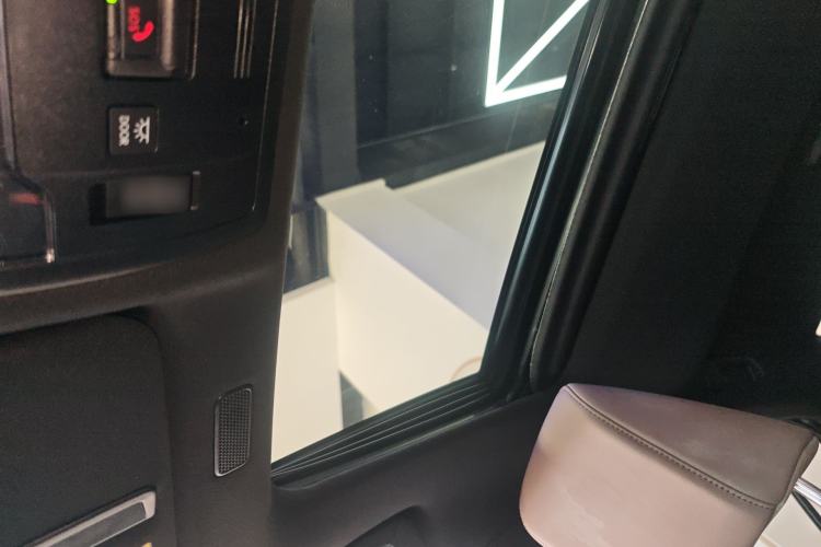 Used Lexus ES 2021 300h Deluxe Edition Headliner