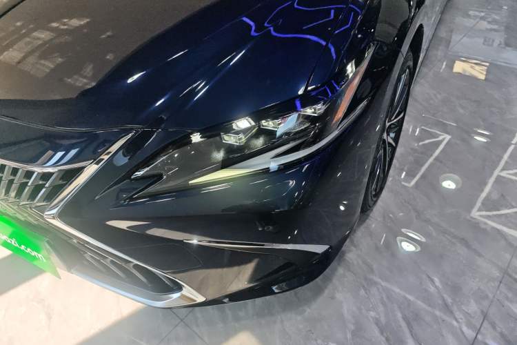 Used Lexus ES 2021 300h Deluxe Edition Left Front Headlight