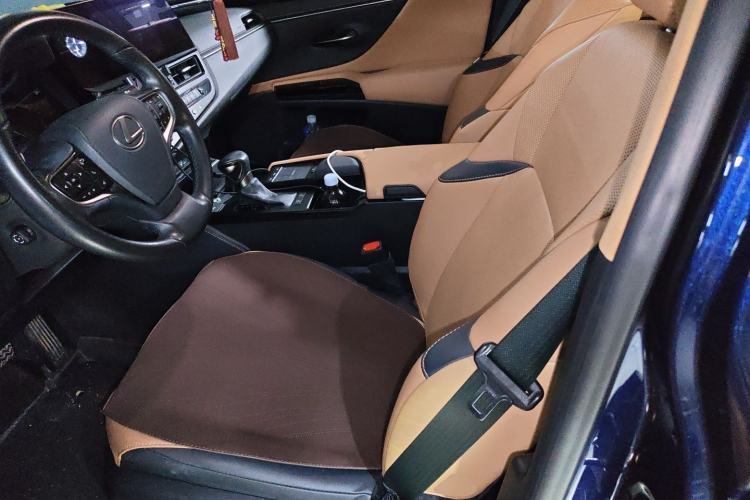 Used Lexus ES 2021 260 Excellence Edition Left Front Seat