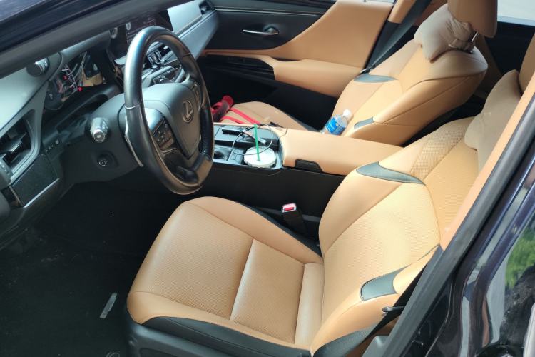 Used Lexus ES 2021 200 Excellence Edition Left Front Seat