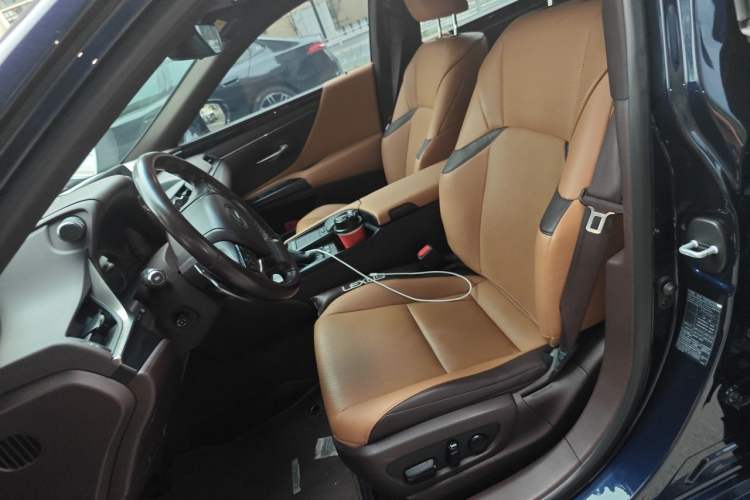 Used Lexus ES 2021 300h Deluxe Edition Left Front Seat