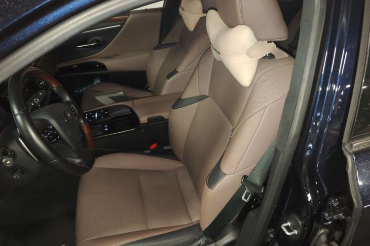 Used Lexus ES 2021 200 Luxury Edition Left Front Seat