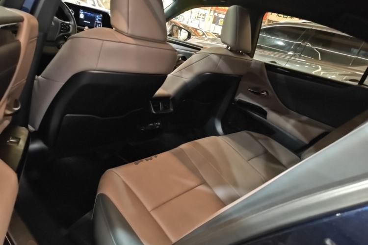 Used Lexus ES 2021 200 Excellence Edition Left Rear Seat