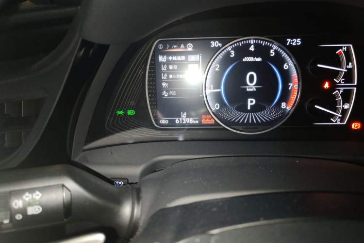 Used Lexus ES 2021 200 Excellence Edition Odometer Close Up