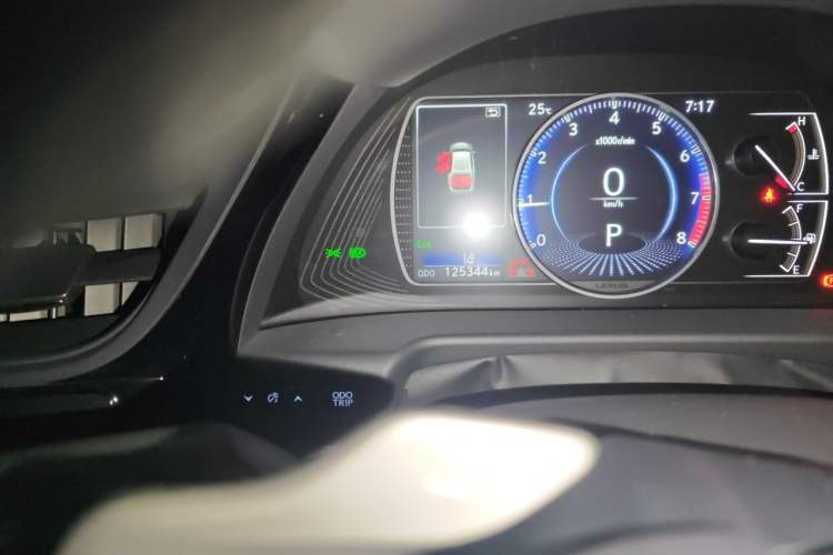 Used Lexus ES 2021 200 Excellence Edition Odometer Close Up