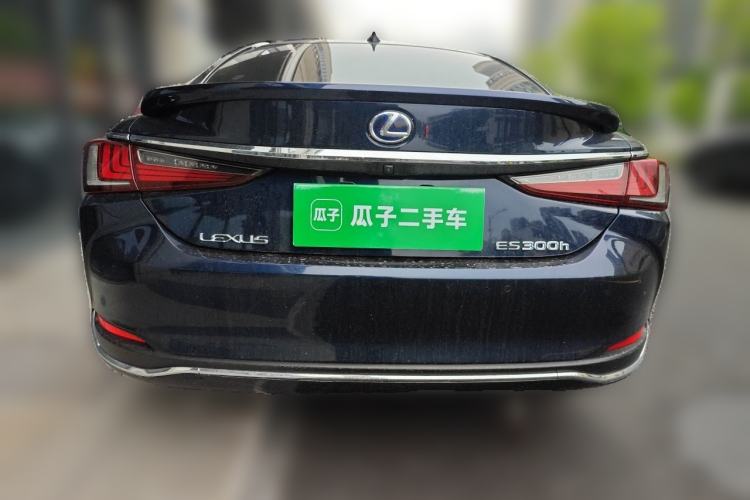 Used Lexus ES 2021 300h Deluxe Edition Rear