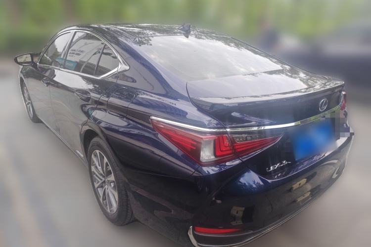 Used Lexus ES 2021 300h Excellence Edition Rear Left 45 Deg