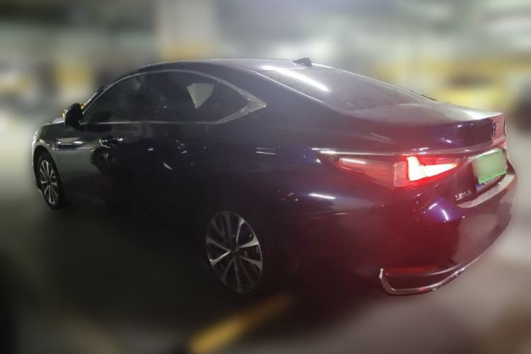 Used Lexus ES 2021 200 Excellence Edition Rear Left 45 Deg