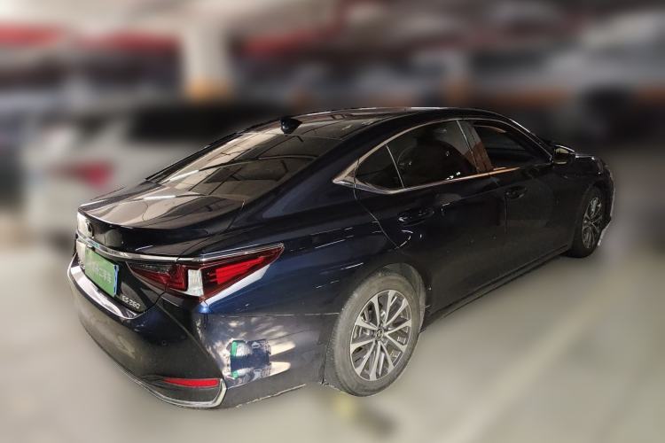 Used Lexus ES 2021 260 Excellence Edition Rear Right 45 Deg