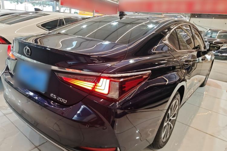 Used Lexus ES 2021 200 Excellence Edition Rear Right 45 Deg