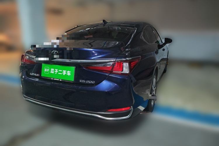 Used Lexus ES 2021 200 Excellence Edition Rear Right 45 Deg