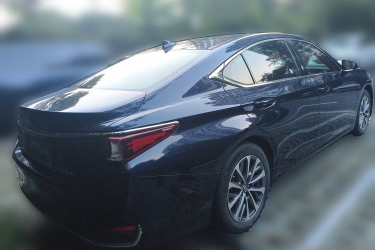 Used Lexus ES 2021 260 Excellence Edition Rear Right 45 Deg