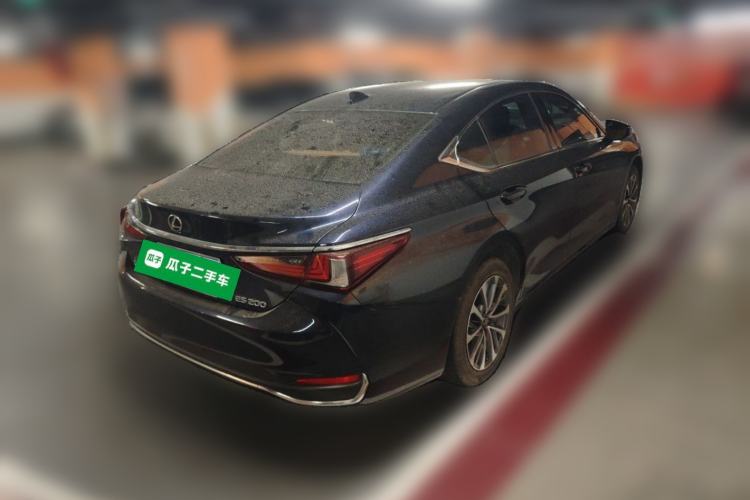 Used Lexus ES 2021 200 Luxury Edition Rear Right 45 Deg