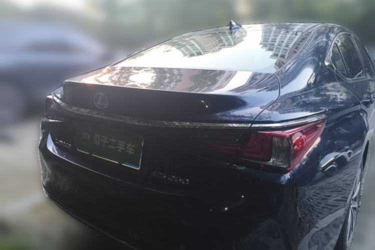 Used Lexus ES 2021 260 Excellence Edition Rear