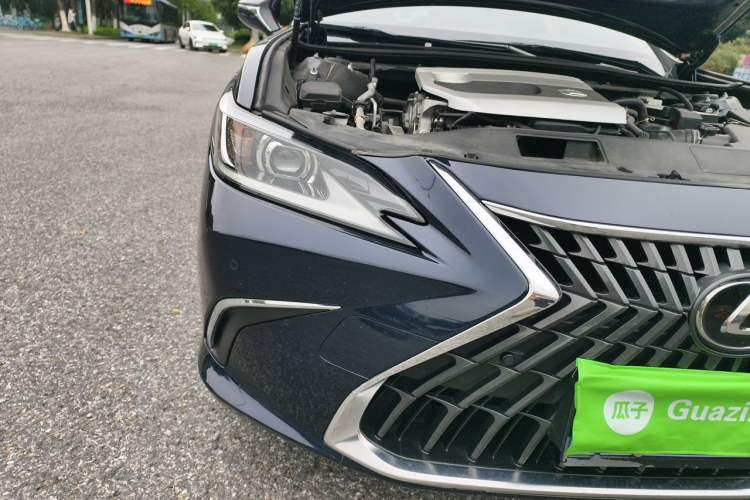 Used Lexus ES 2021 200 Excellence Edition Right Front Headlight
