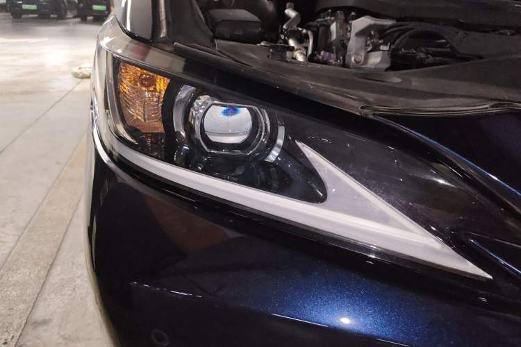 Used Lexus ES 2021 260 Excellence Edition Right Front Headlight