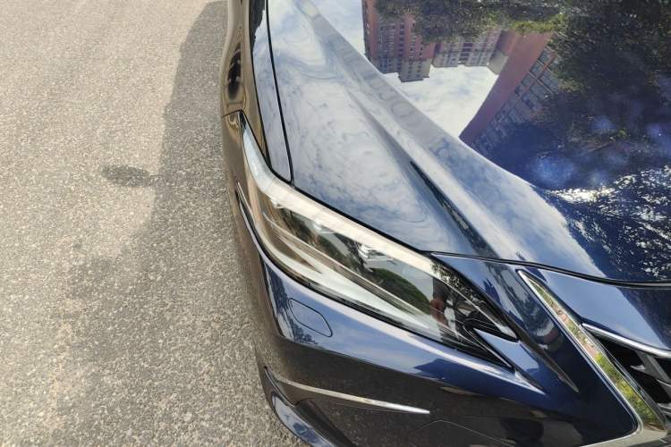 Used Lexus ES 2021 300h Deluxe Edition Right Front Headlight