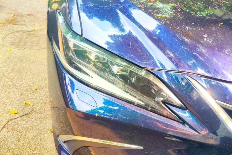 Used Lexus ES 2021 300h Deluxe Edition Right Front Headlight