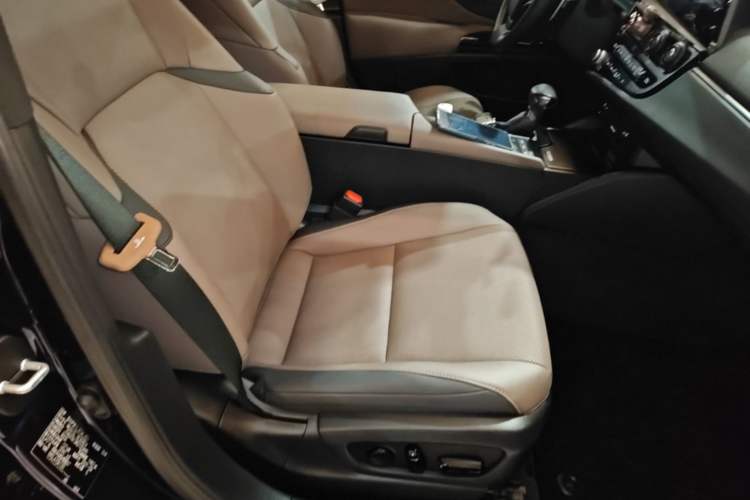 Used Lexus ES 2021 200 Excellence Edition Right Front Seat