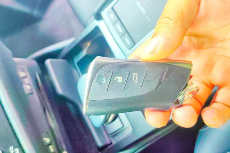 Used Lexus ES 2021 300h Deluxe Edition Vehicle Key