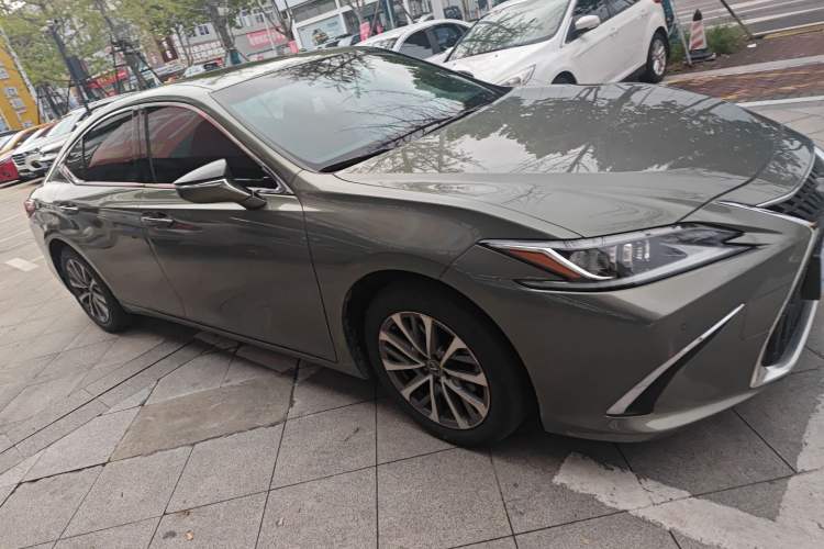 Used Lexus ES 2021 200 Excellence Edition Exterior 2