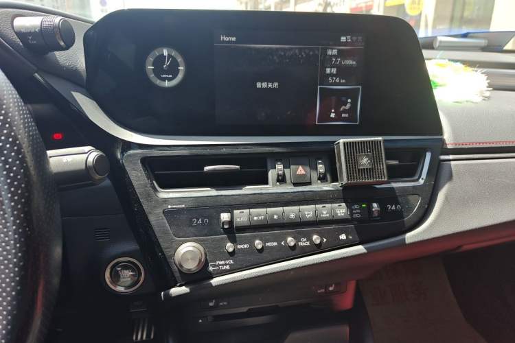 Used Lexus ES 2021 260 F SPORT Audio And AC Panel